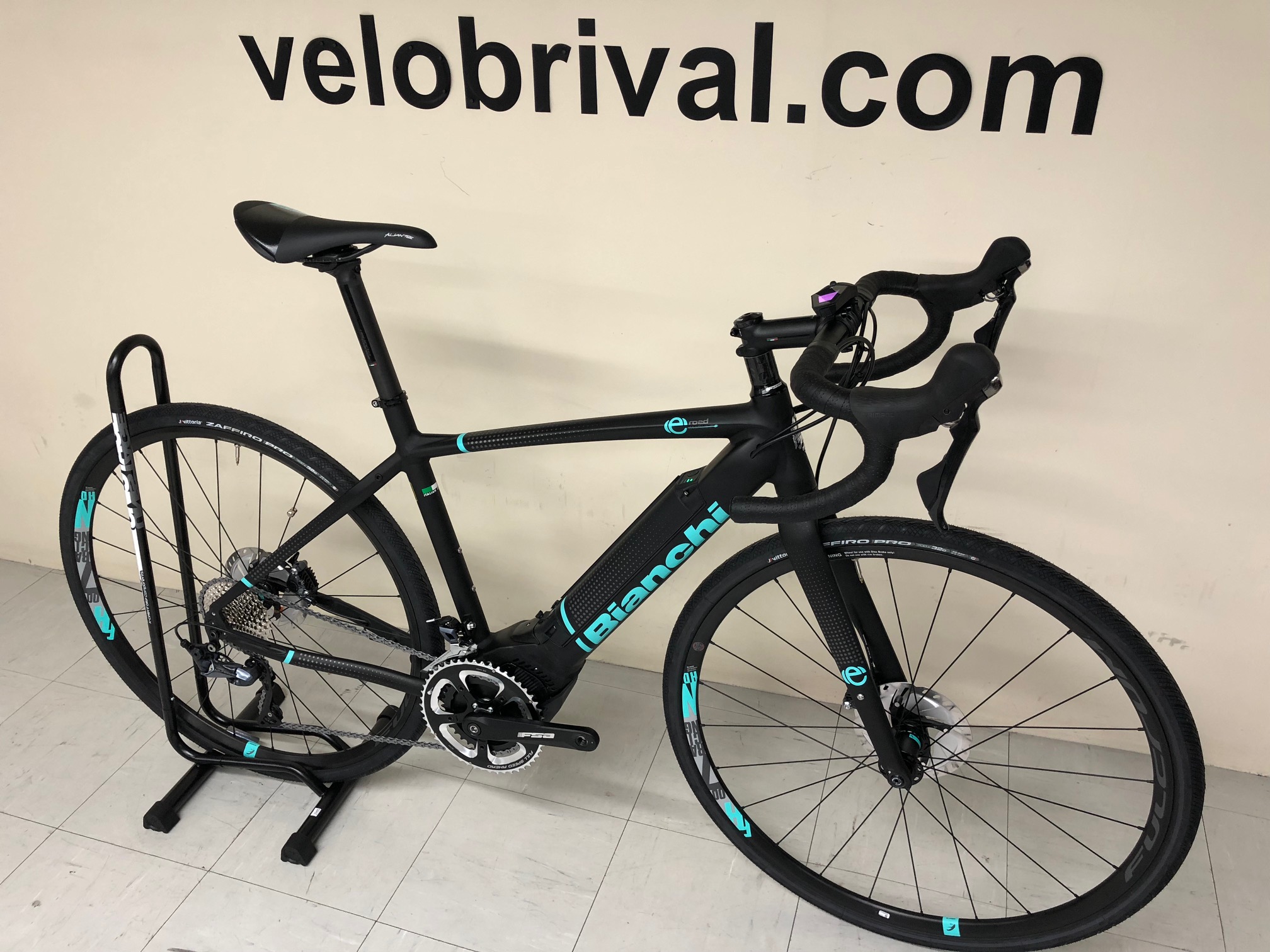 Velo electrique bianchi impulso e 2025 road