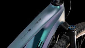 stereo hybrid one22 race 800