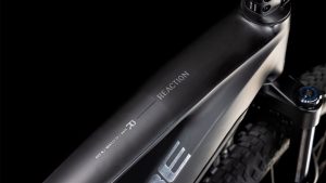 reaction hybrid race 800