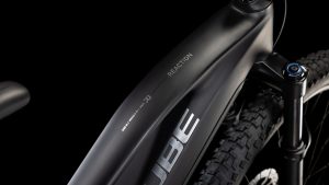 reaction hybrid race 800