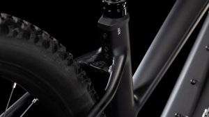 reaction hybrid race 800