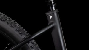 reaction hybrid race 800