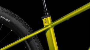 reaction hybrid race 800