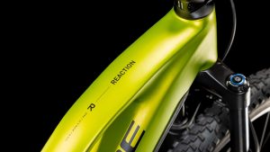 reaction hybrid race 800