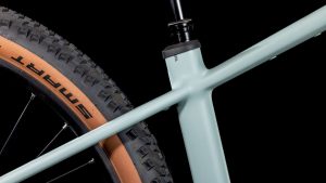 reaction hybrid race 800