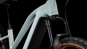 reaction hybrid race 800