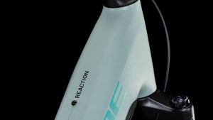 reaction hybrid race 800