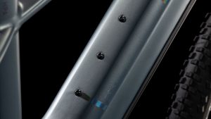 reaction hybrid slx 800