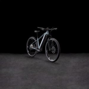 reaction hybrid slx 800