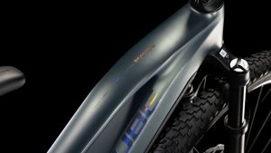 reaction hybrid slx 800
