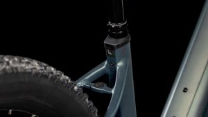 reaction hybrid slx 800