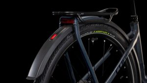 kathmandu hybrid comfort slx 800