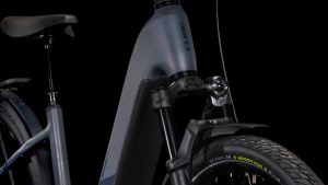 kathmandu hybrid comfort slx 800