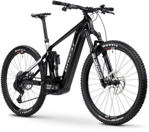 e riot am cf 160/160