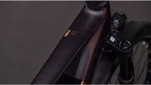 kathmandu hybrid comfort slx 800