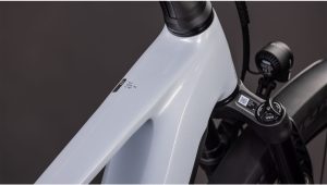 kathmandu hybrid slx 800