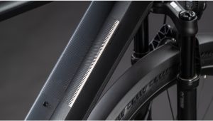 kathmandu hybrid slx 800