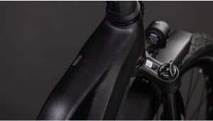kathmandu hybrid slx 800 tr
