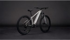 reaction hybrid one 600
