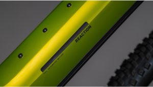 reaction hybrid race 800