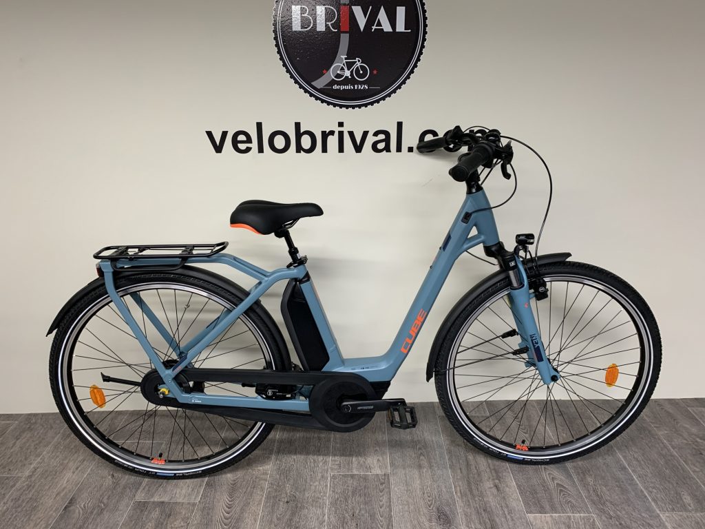 cube town sport hybrid pro 400