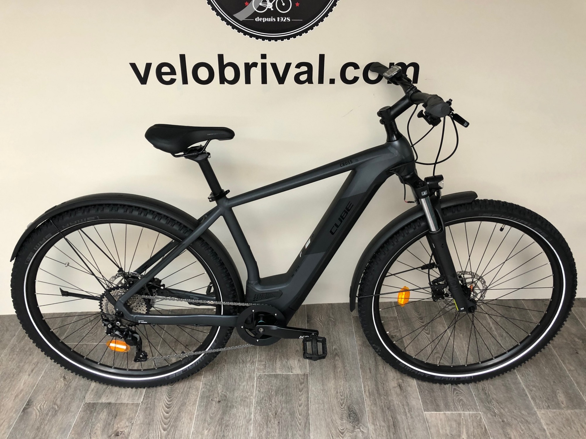 cube hybrid cross pro 500