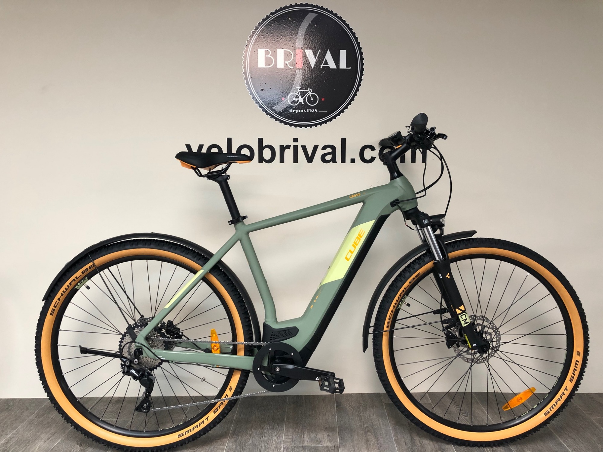cube hybrid cross pro 500