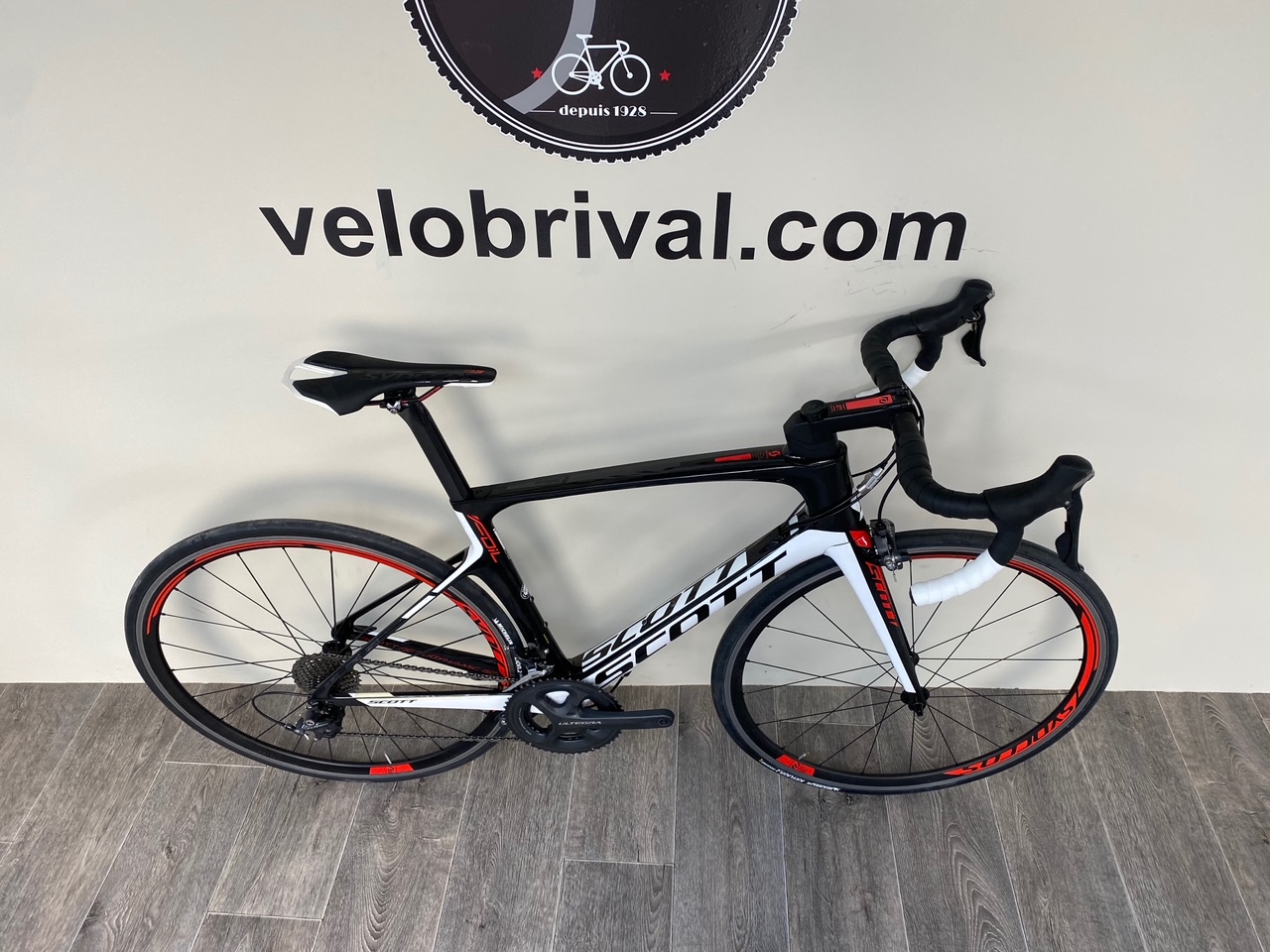 Vélo Course Scott Foil 10 - Carbone Noir/fluo - Taille L - 22 Vitesses