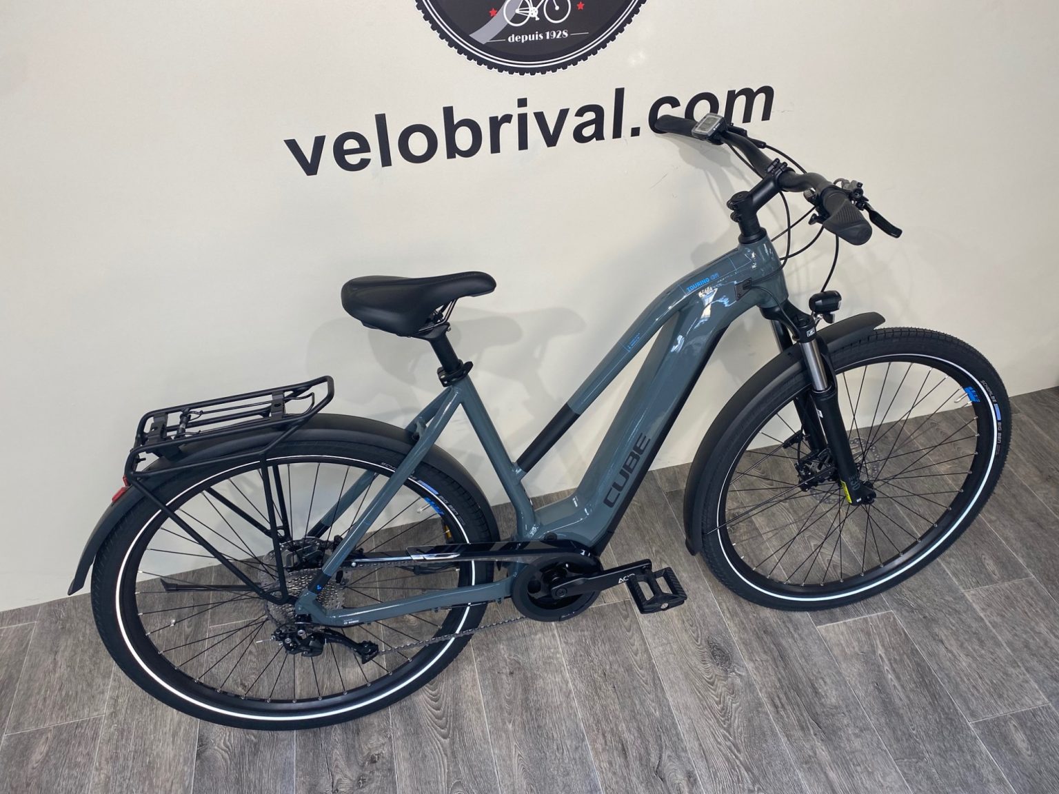 Cube TOURING HYBRID ONE 500 2022 VeloBrival Cube TOURING HYBRID ONE 500 2022 VeloBrival