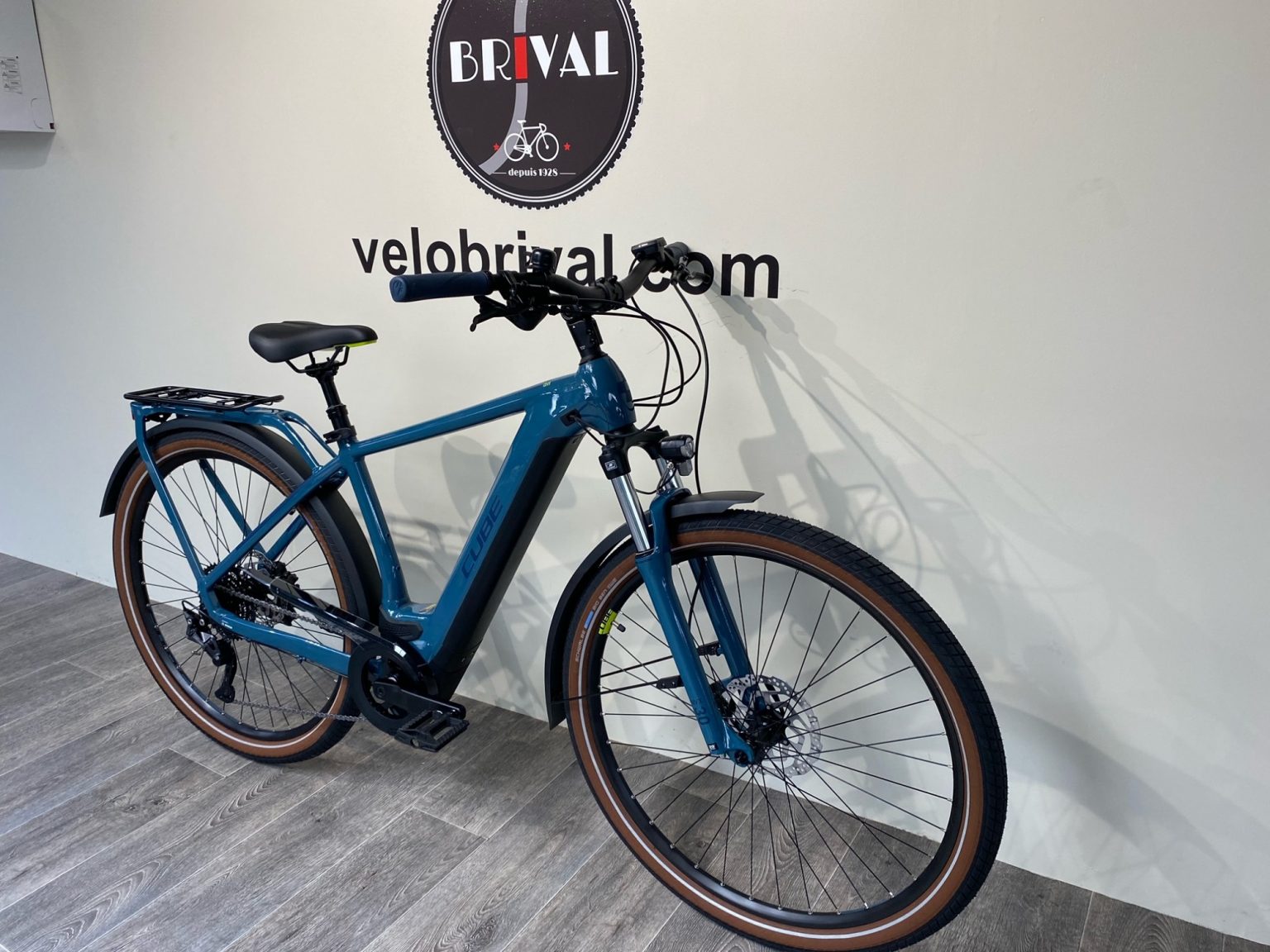 Cube Kathmandu Hybrid Pro 625 Modell 2022 Cube KATHMANDU HYBRID ONE 625 2022 - VeloBrival