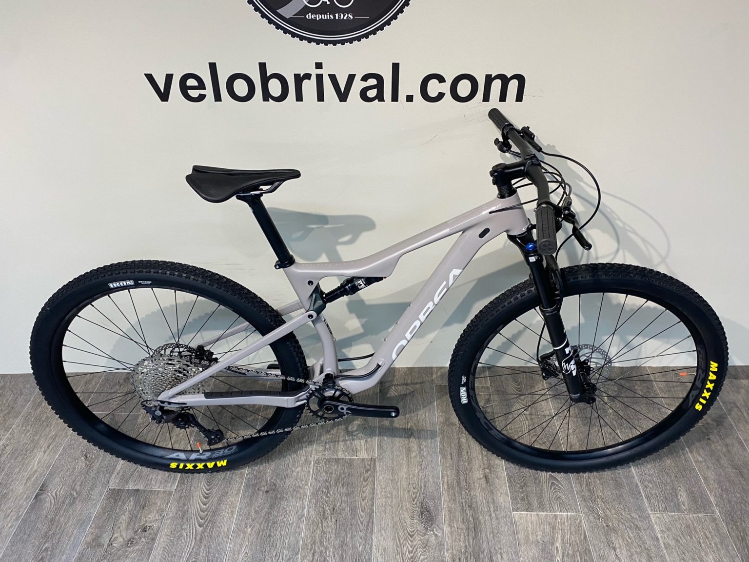 Orbea Oiz h30 | 2499 € - Culture Vélo
